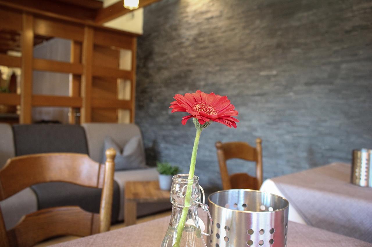 Hotel Rosenhof Garni Pegnitz Bagian luar foto